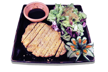 Nell’immagine Tonkatsu, cotoletta di maiale giapponese, preparata per tutti i Clienti dei ristoranti Haiku secondo la tradizionale ricetta giapponese