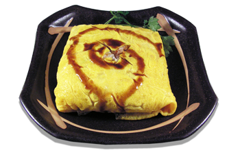 Nell’immagine yaki meshi, il tipico riso con gamberetti saltati, condito con carote, zucchine e uova, servito in maniera assolutamente scenografica in una sottilissima frittata irrorata da salsa di soia, preparato per tutti i Clienti dei ristoranti Haiku di Bologna secondo la vera ricetta giapponese: lo yaki meshi viene servito su un piatto nero adornato da una foglia di prezzemolo